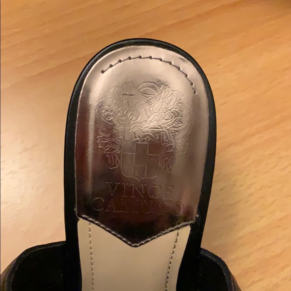 Shoes - Picture 5 of 6